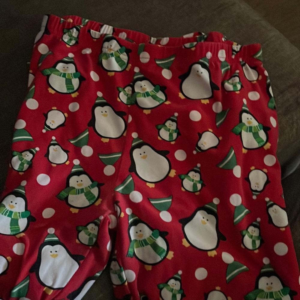 Christmas Leggings - red with penguins dressed in seasonal clothes